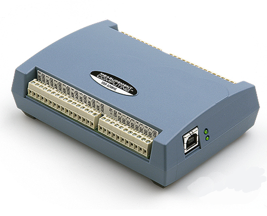USB-1208HS-2AO Tarjeta USB de alta velocidad y resolusion de 13-bits con 8 entradas analogas referenciadas a un comun o 4 diferenciales, 2 salidas analogas de 12-bit