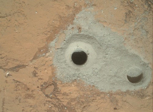 El Curiosity finalmente perfora en terreno Marciano